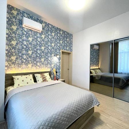 Sumskaya street Apartment Kharkiv Bagian luar foto