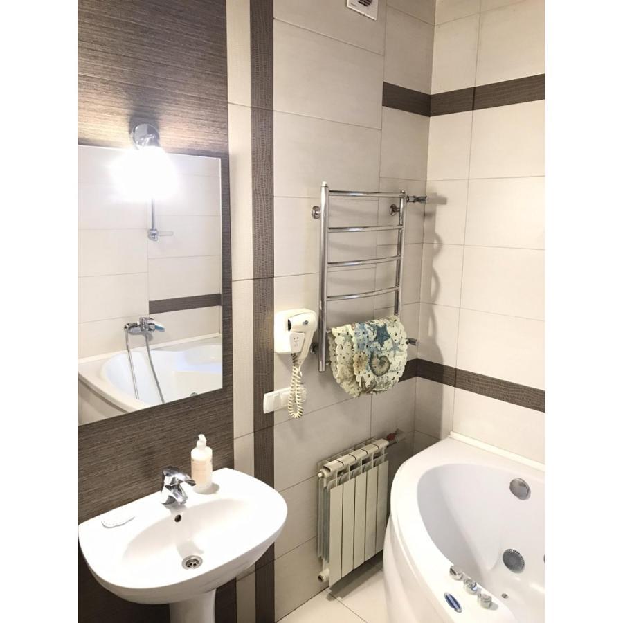 Sumskaya street Apartment Kharkiv Bagian luar foto